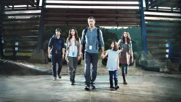 Backdrop for the TV series "Terra Nova" #1439126