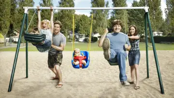 Backdrop к сериалу "Raising Hope" #1327883