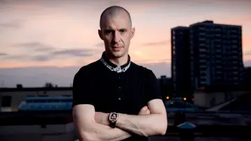 Backdrop for the TV series "Love/Hate" #1595042