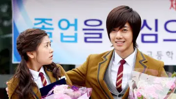 Backdrop к сериалу "Playful Kiss" #1460172