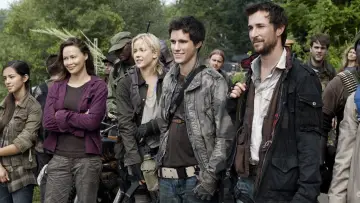 Backdrop for the TV series "Falling Skies" #1330118