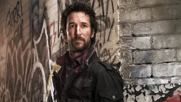 Backdrop for the TV series "Falling Skies" #1330127