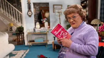 Backdrop for the TV series "Mrs Brown