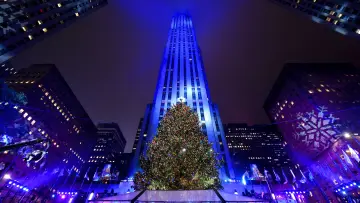 Backdrop for the TV series "Christmas In Rockefeller Center" #1604328