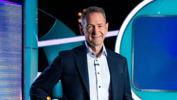 Backdrop к сериалу "Pointless" #1497524