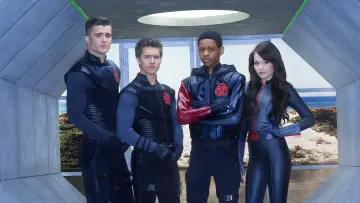 Backdrop for the TV series "Lab Rats" #1355152