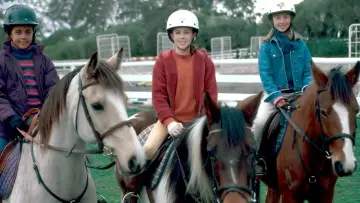 Backdrop for the TV series "The Saddle Club" #1804190