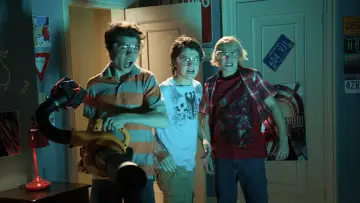 Backdrop к сериалу "My Babysitter