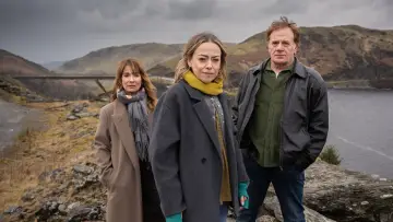 Backdrop for the TV series "Still Waters" #1504480