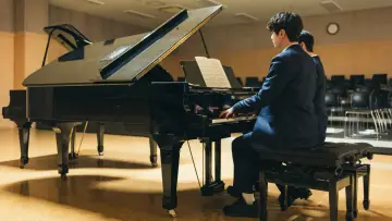 Backdrop к сериалу "Four Hands, Two Sonatas" #1472045