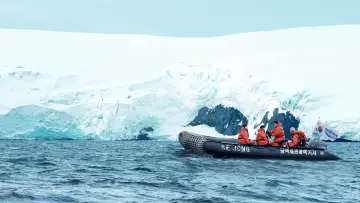 Backdrop for the TV series "Chef of Antarctica" #1558643