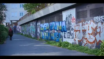 Backdrop for the TV series "2005 : État d