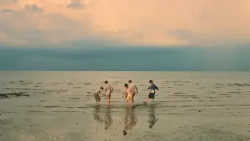 Backdrop for the TV series "When Oranges Fall" #1477788