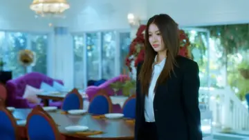 Backdrop к сериалу "Enemies with Benefits" #1472284