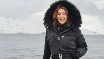 Backdrop for the TV series "Jane McDonald: From Pole to Pole" #1748307