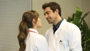 Backdrop for the TV series "Doctor: In Another Life" #1490409