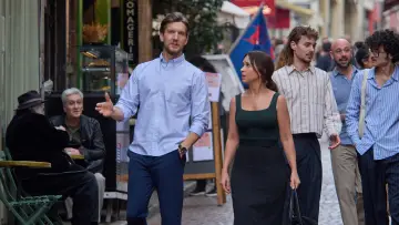 Backdrop for the TV series "Paris is Always a Good Idea" #1317167