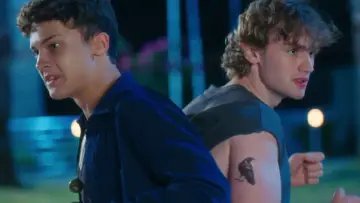 Backdrop к сериалу "Torn Apart" #1218985