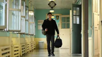 Backdrop к сериалу "Torn Apart" #1219001