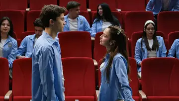Backdrop к сериалу "Torn Apart" #1219012