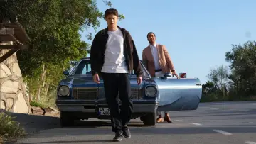 Backdrop к сериалу "Torn Apart" #1219018