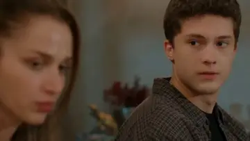 Backdrop к сериалу "Torn Apart" #1219031