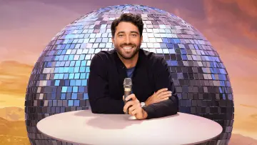 Backdrop for the TV series "Dancing with the Stars Official Podcast" #1673519