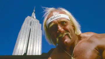 Backdrop for the TV series "Hulk Hogan: Real American" #1555525
