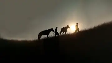 Backdrop for the TV series "A Winter Sun Wakes the Wind in Spring Hills