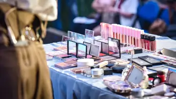 Backdrop for the TV series "K-Beauty Pop Up" #1498885