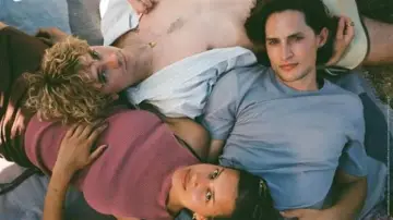 Backdrop к сериалу "The Trio" #1484860