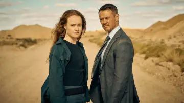 Backdrop for the TV series "Treasure & Dirt" #1316835