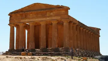 Backdrop for the TV series "Lost Treasures of Ancient Greece" #1479357