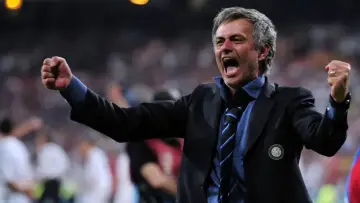 Backdrop for the TV series "MOURINHO" #1338389