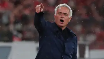 Backdrop for the TV series "MOURINHO" #1338390