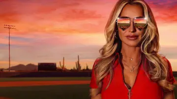 Backdrop for the TV series "Team Moms: Baseball" #1783254