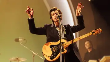 Backdrop for the TV series "Radio 1 at Reading and Leeds Festival" #1817359