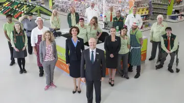 Backdrop for the TV series "Trollied" #1596625