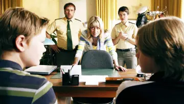 Backdrop к сериалу "Homicide Hills" #1474063