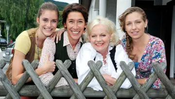 Backdrop for the TV series "Vier Frauen und ein Todesfall" #1802966