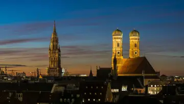 Backdrop for the TV series "Heimat 2: A Chronicle of a Generation" #1542313