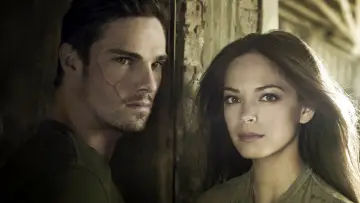 Backdrop for the TV series "Beauty and the Beast" #1368154