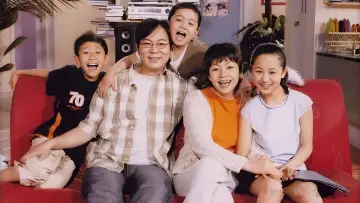 Backdrop for the TV series "Home with Kids" #1294380