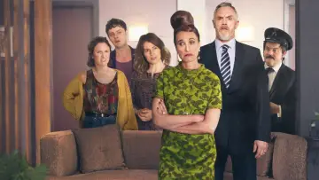 Backdrop к сериалу "Cuckoo" #1428512