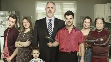Backdrop к сериалу "Cuckoo" #1428519