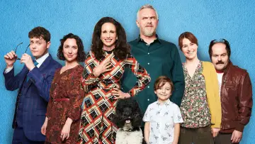 Backdrop к сериалу "Cuckoo" #1428523