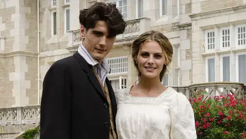 Backdrop к сериалу "Grand Hotel" #1343433