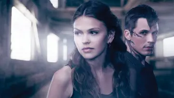 Backdrop for the TV series "Star-Crossed" #1747180