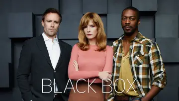 Backdrop for the TV series "Black Box" #1897445