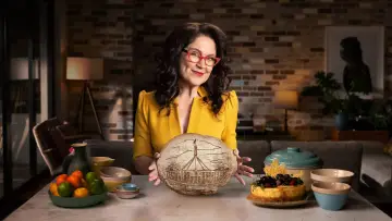 Backdrop к сериалу "Kitchen Cabinet" #1438245
